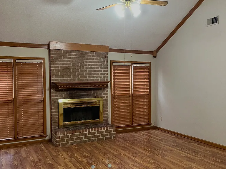 8466 Riverwood Farms Pkwy — Photo 5