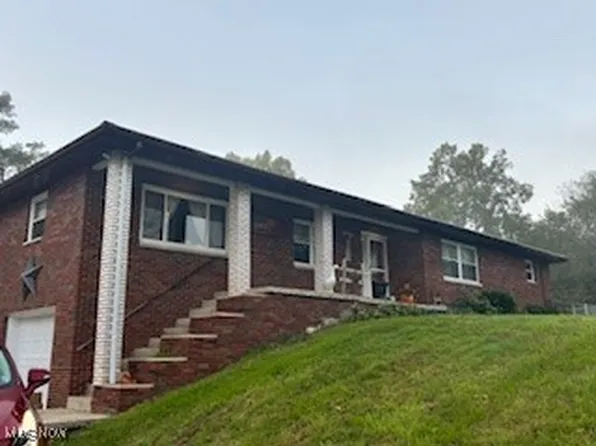 10682 Ravenswood Rd, Ravenswood, WV 26164