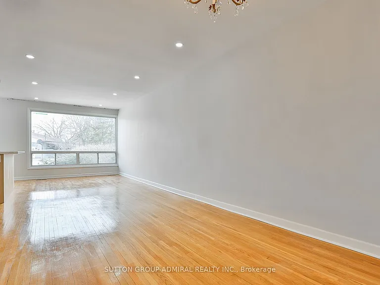 264 McConvey Dr — Photo 8