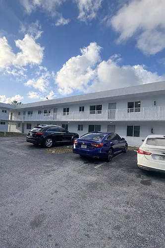 17050 NW 55th Ave Photo 1