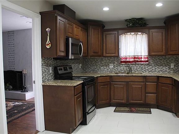 5th image of 3529 Granada Dr
