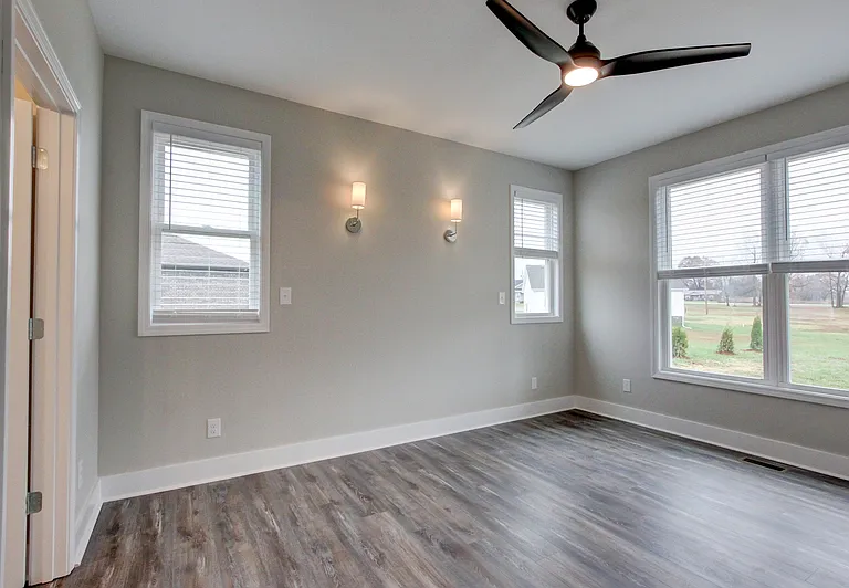128 Riverbend Dr — Photo 46