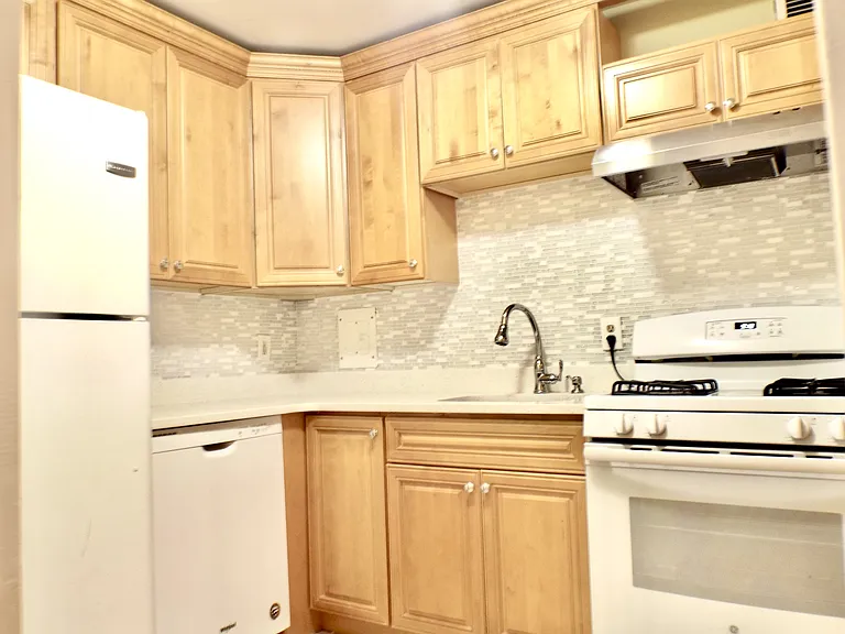 32 Juniper St #98 — Photo 8