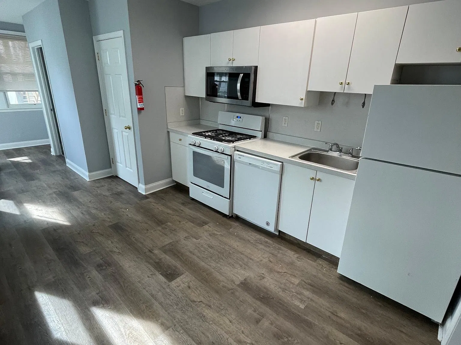1 bed, 800 sqft, $1,625 — Photo 3