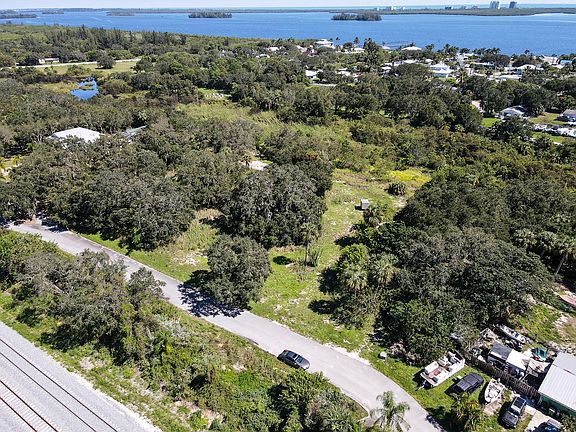 3rd image of 4108 Mariner Oaks Way