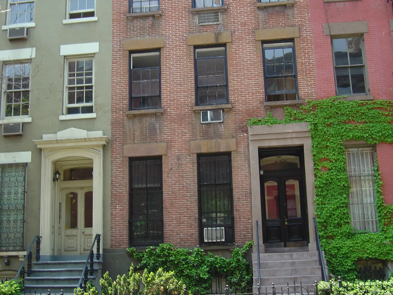 428 West 44th Street — Photo 2