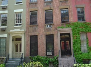 428 W 44th St #B, New York, NY 10036