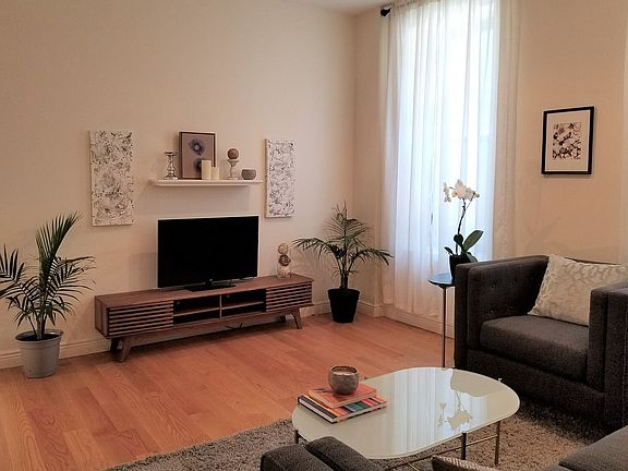 3rd image of 145 E 82nd St APT 5N