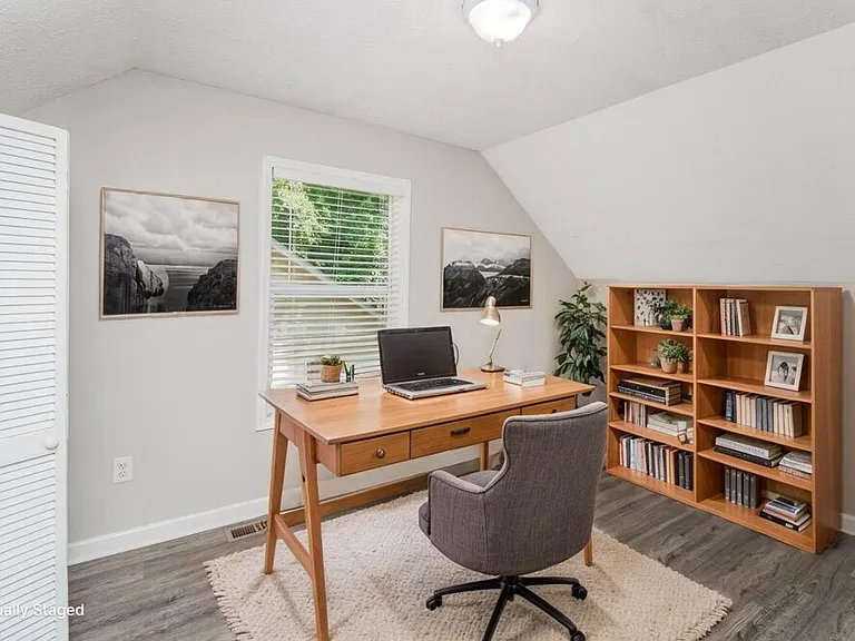 3801 Davis Ln — Photo 15