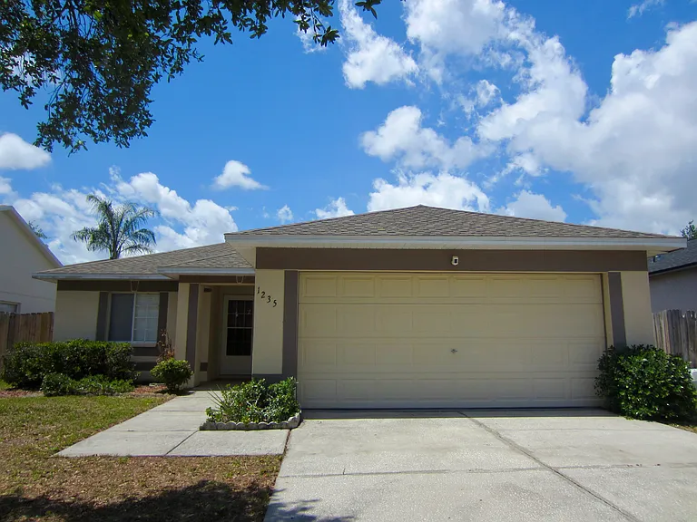 1235 Alpine Lake Dr — Photo 1