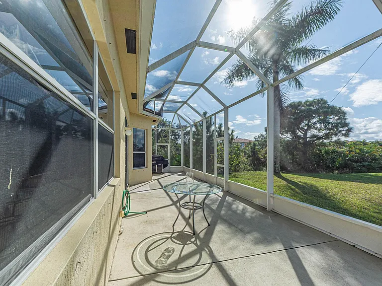 Lenai-Back patio lake view