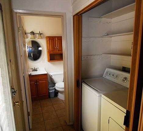 laundry & 1/2 bath