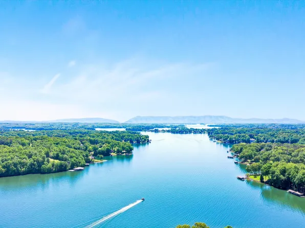 845 Gangplank Rd Unit 210, Moneta, VA 24121