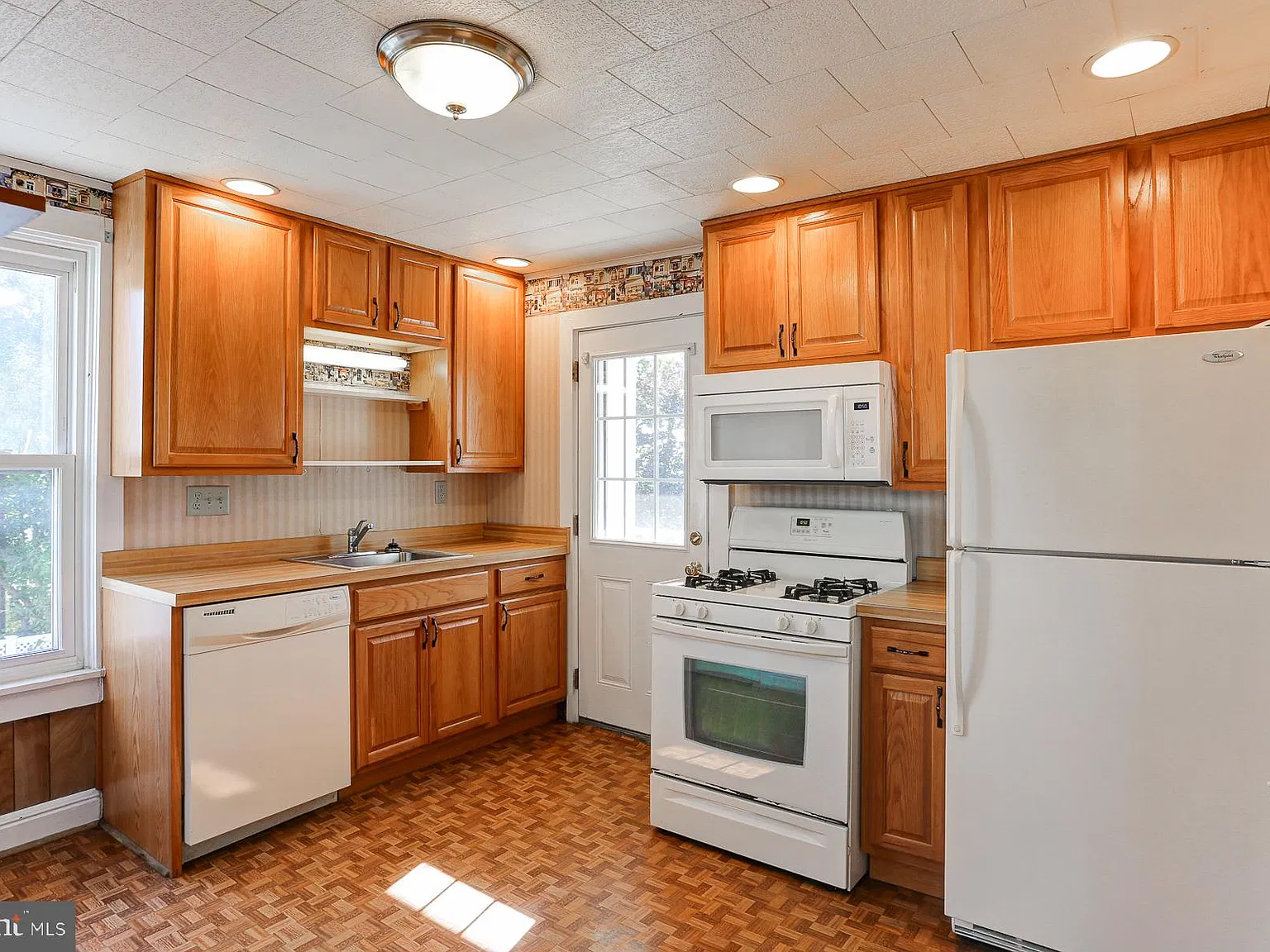 1 bed, 1.0 bath, 600 sqft, $1,095 — Photo 3