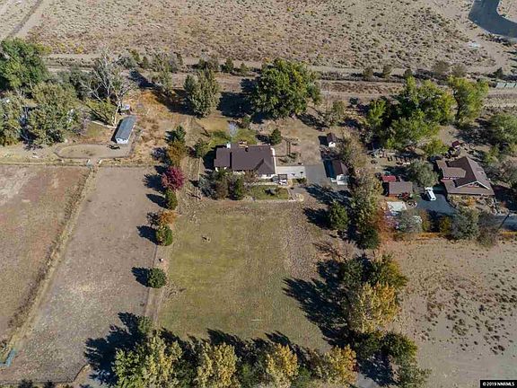 3rd image of 1520 Truckee Ln