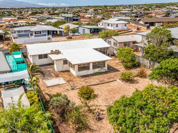 206 Kono Pl, Kahului, HI 96732