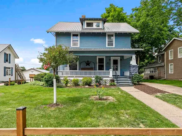 721 S Iowa Ave, Washington, IA 52353