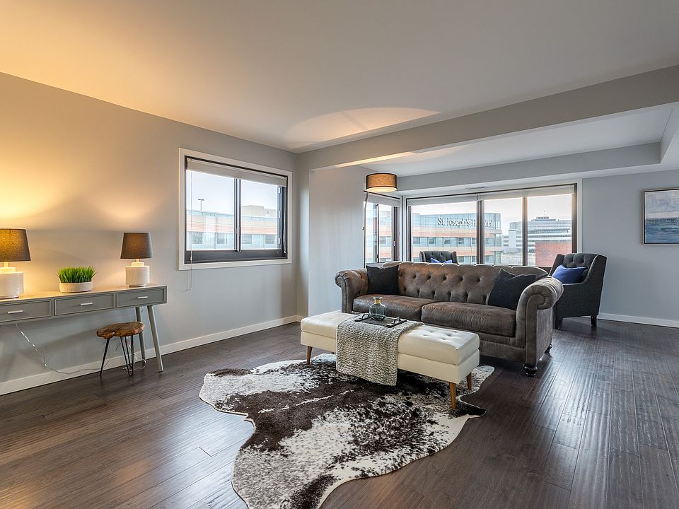1st image of 26 10th St W Unit 702