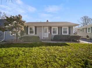 5753 Main St, Downers Grove, IL 60516