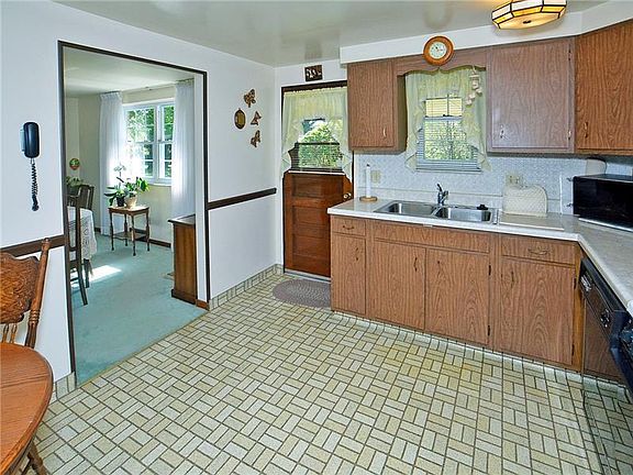 5th image of 540 Idaho Ave