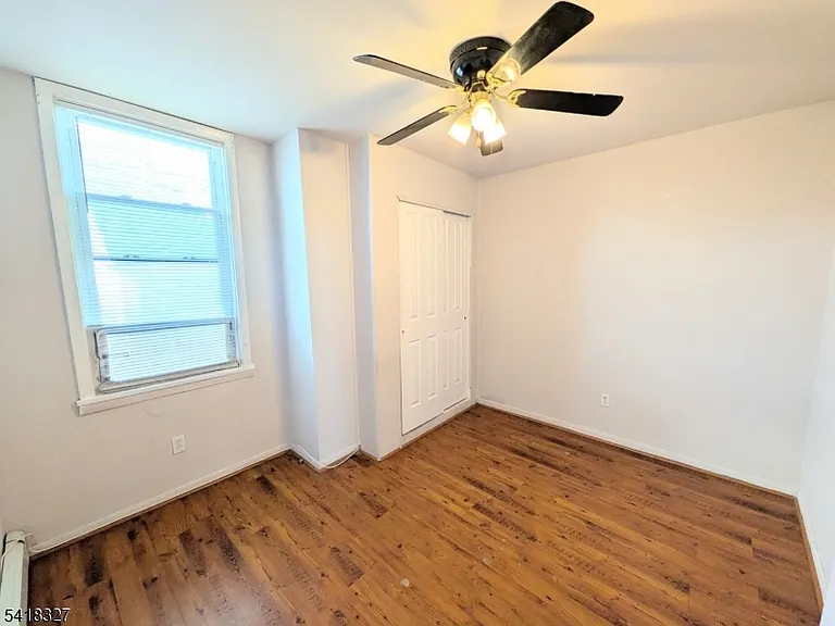 239 Union Blvd — Photo 15