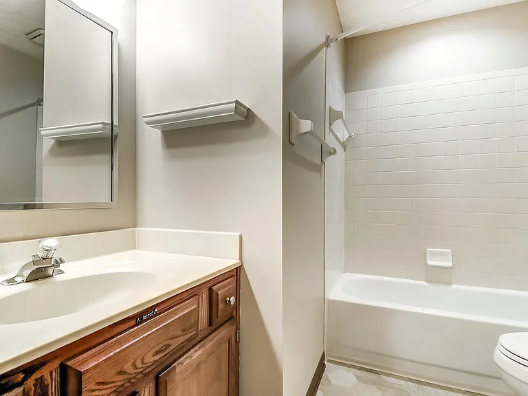 370 Coldwell Ct — Photo 7