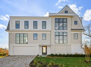 14 Cockenoe Dr, Westport, CT 06880