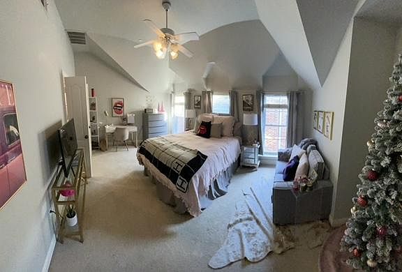 Very very big master bedroom.