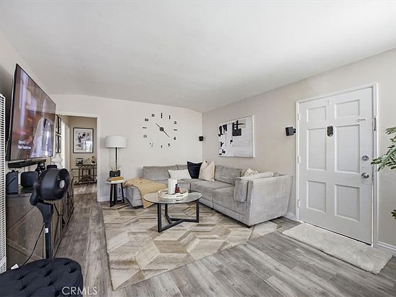 5th image of 2441 Cedar Ave