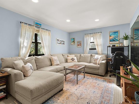 2nd image of 125 Park Avenue #C1