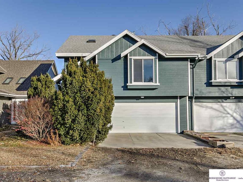 1st image of 19911 Robinhood Ln #115