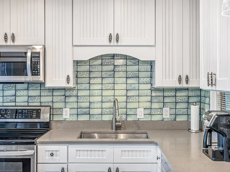 3 Shelter Cove Ln #7438 — Photo 8