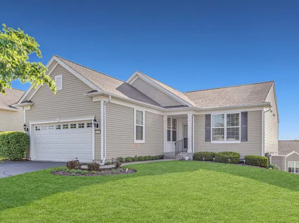 3141 Rockwell Cir, Mundelein, IL 60060