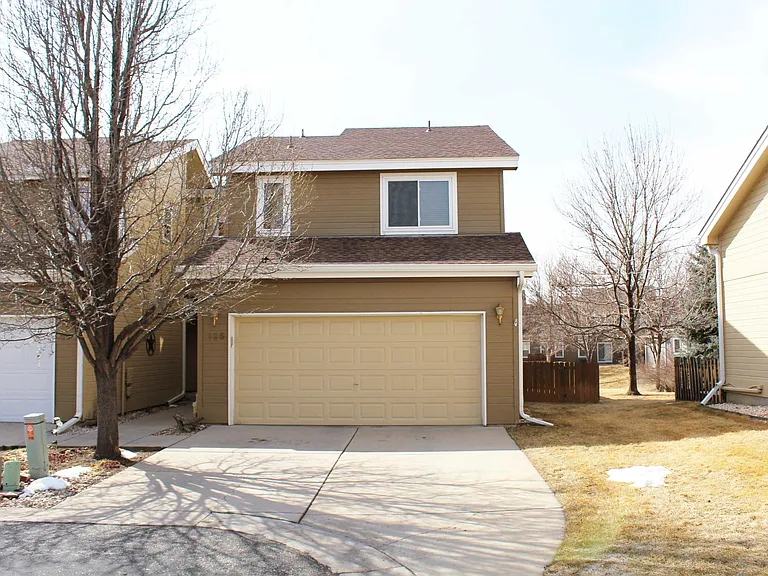 135 Apple Way — Photo 1