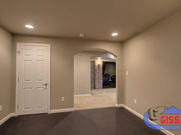 705 Witchhazel Ct — Photo 48