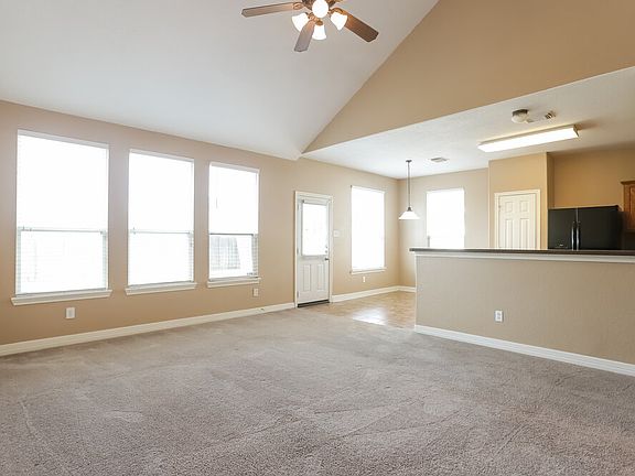 5th image of 19623 Summerlin Dr