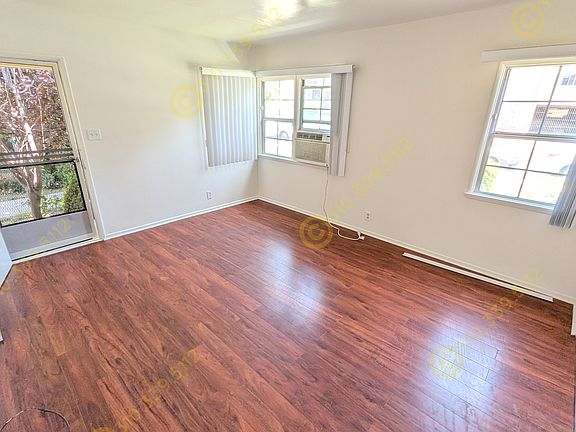5th image of 3761 Hughes Ave