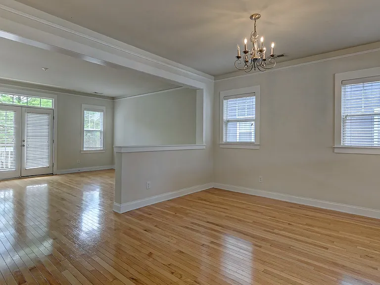 1912 Lela Ave — Photo 16