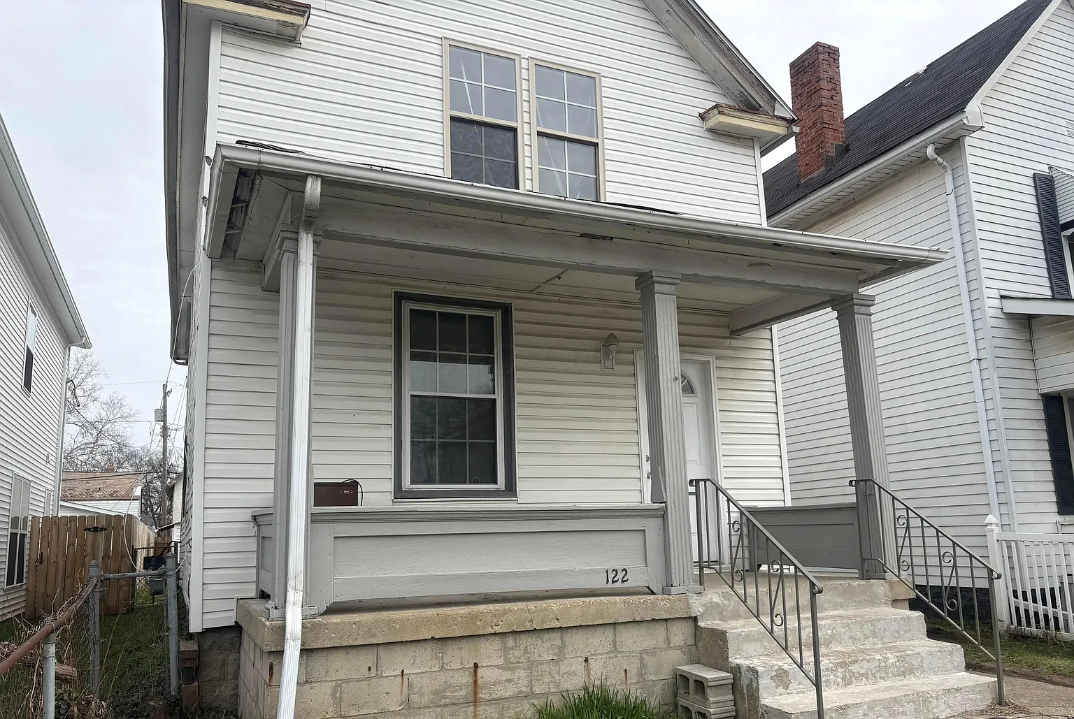 122 N Central Ave photo 1