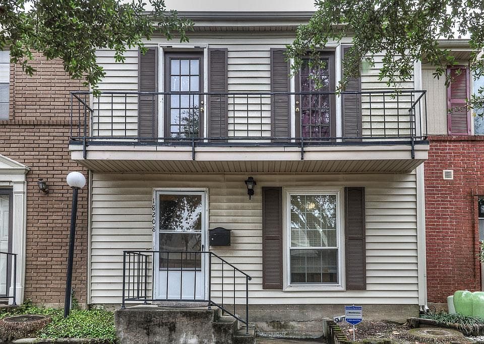 1st image of 18208 Heritage Ln #8208