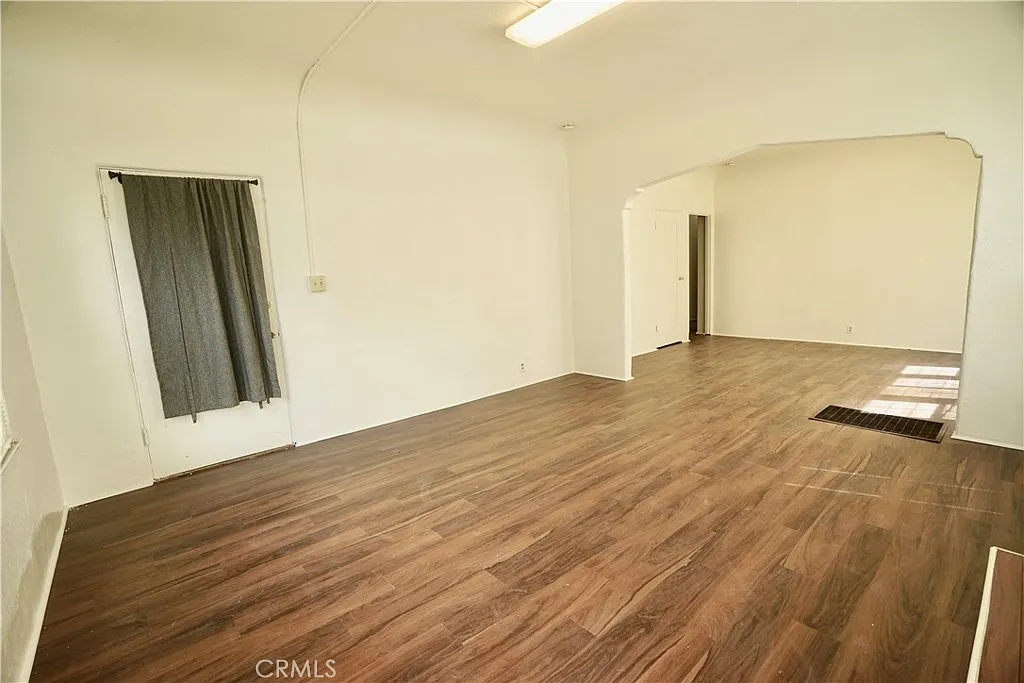 2 bed, 1243 sqft, $2,200 — Photo 4