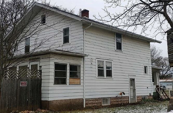 2nd image of 15767 Bramell St