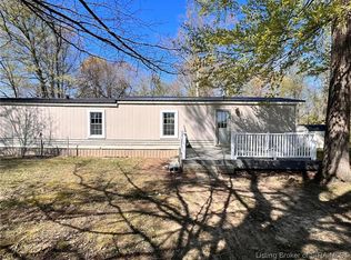 1041 E Grain Bin Rd, Scottsburg, IN 47170