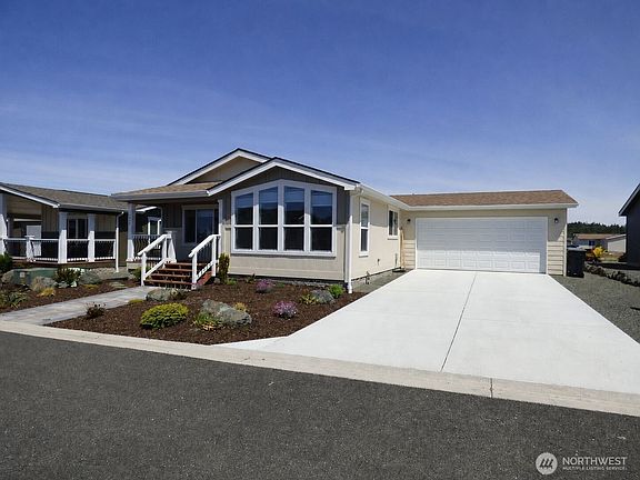 2nd image of 926 N Rock Rose Avenue