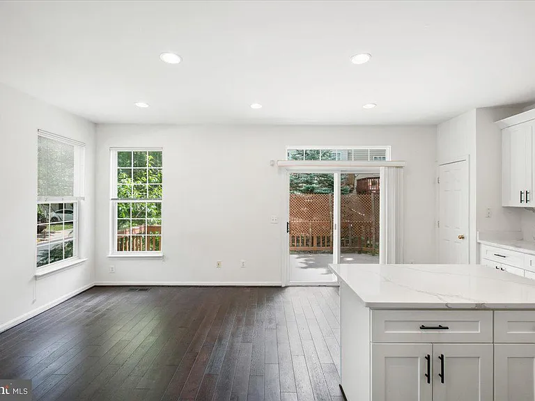 4113 Flower Box Ct — Photo 8