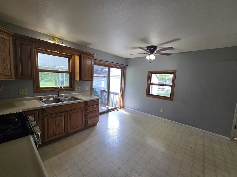 7206 La Porte Rd — Photo 5