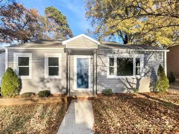 252 N Patterson St, Statesville, NC 28677