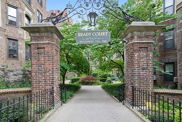 Sold by Keller Williams Realty NYC Group | media 19