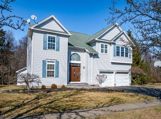 28 Blackstone Dr, Princeton, NJ 08540