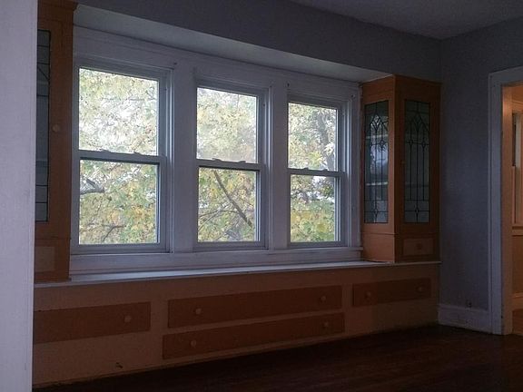4th image of 4694 E 90th St #Up